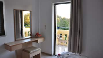 Estudio | Caja fuerte, cortinas opacas, cunas gratuitas y camas supletorias