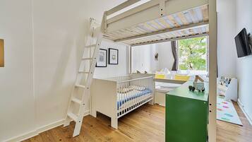 Family Suite, 2 Bedrooms, Kitchen (stair access only)