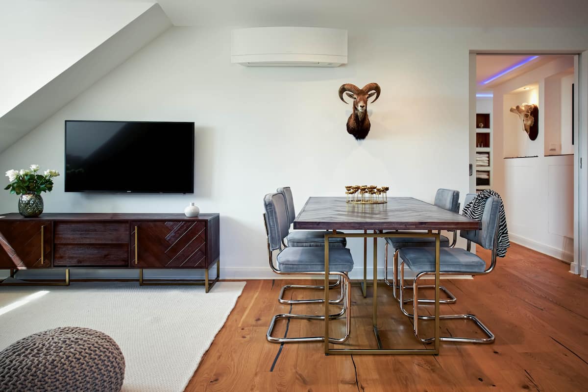 Executive Suite mit Wohn-/ Esszimmer und Küche | Hochwertige Bettwaren, Zimmersafe, individuell dekoriert