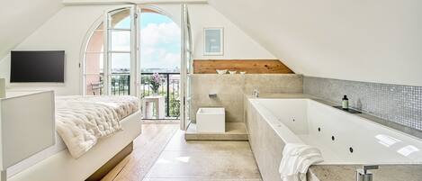 Seprai premium, brankas, dan didekorasi berbeda-beda