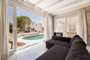Soundproofing, free WiFi - Villa Pela (Paros)