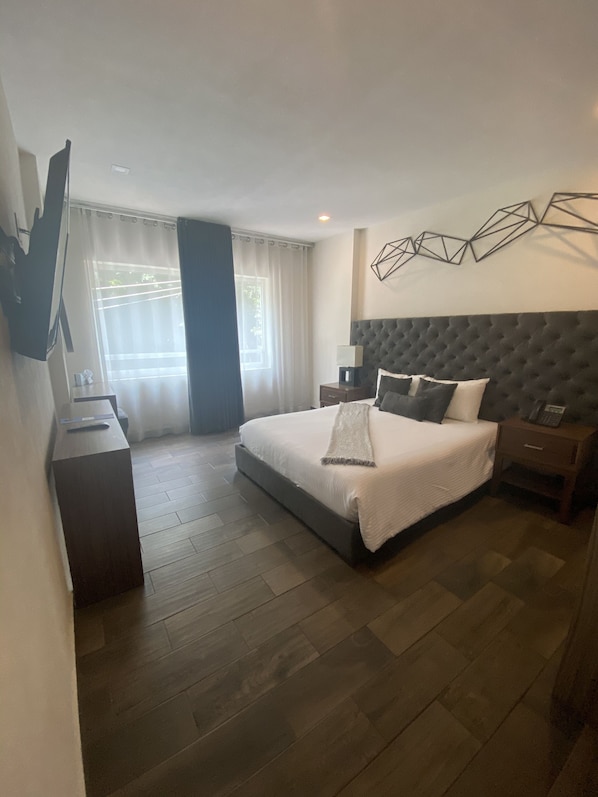 Executive Suite | In-room safe, individually decorated, individually furnished