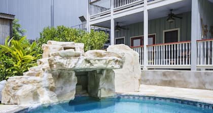 Gruene Reservations at the Village