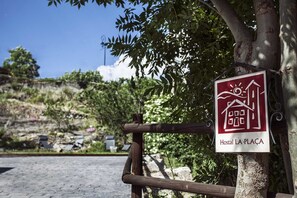 Hiking - Hostal La Plaça (La Vall de Boi)