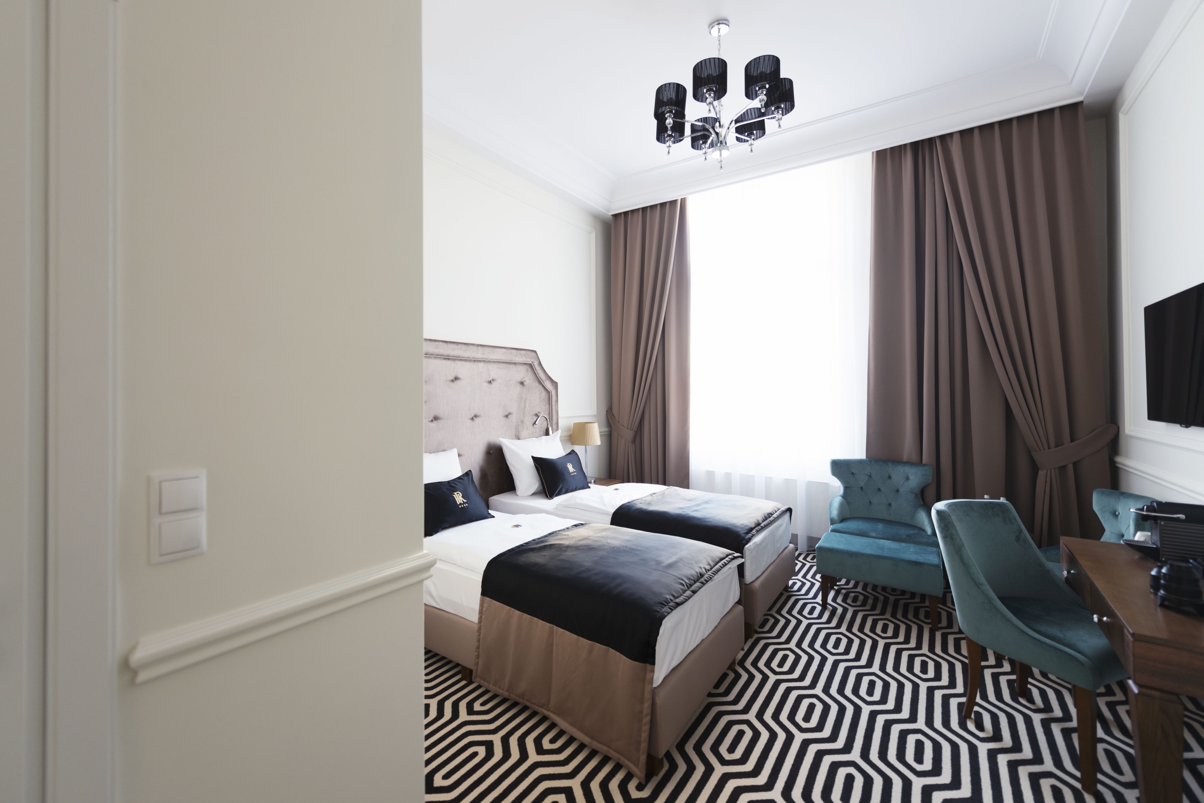 premier double or twin room | minibar, in-room safe, desk, iron/ironing board