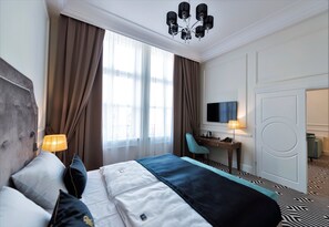 Apartment, 1 Bedroom | Minibar, in-room safe, desk, iron/ironing board - Hotel Royal & Spa (Bialystok)