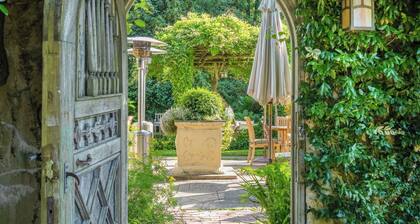 The Baker House 1650