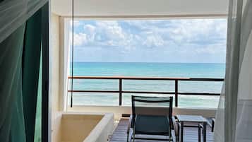 Ocean Front Suite | Living area