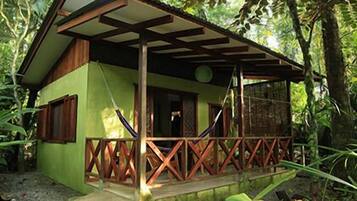 In-room safe, laptop workspace, free WiFi, bed sheets