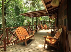 Family Bungalow, 2 Bedrooms, Kitchen, Terrace, Private Garden | Terrasse/patio