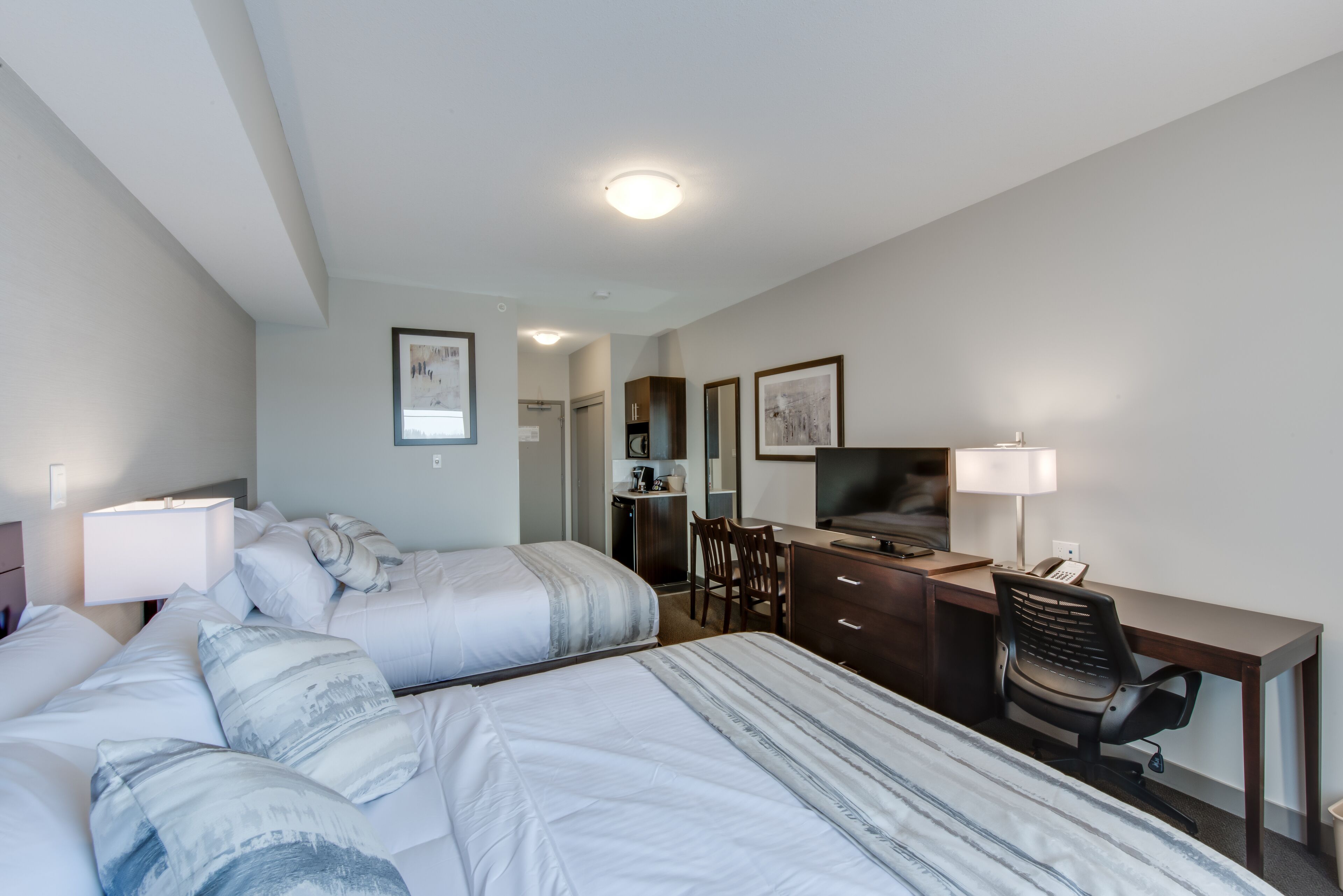 room, 2 queen beds, non smoking | room amenity