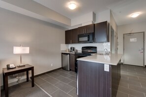 Sviitti, useita sänkyjä, tupakointi kielletty (Two-Bedroom) | Huoneen varustelu