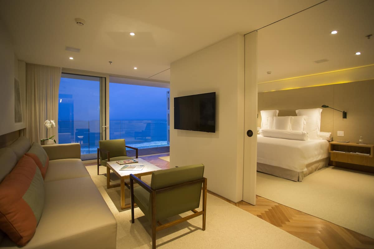 Ocean Emiliano Suite | 埃及棉床单、高档床上用品、迷你吧、客房内保险箱