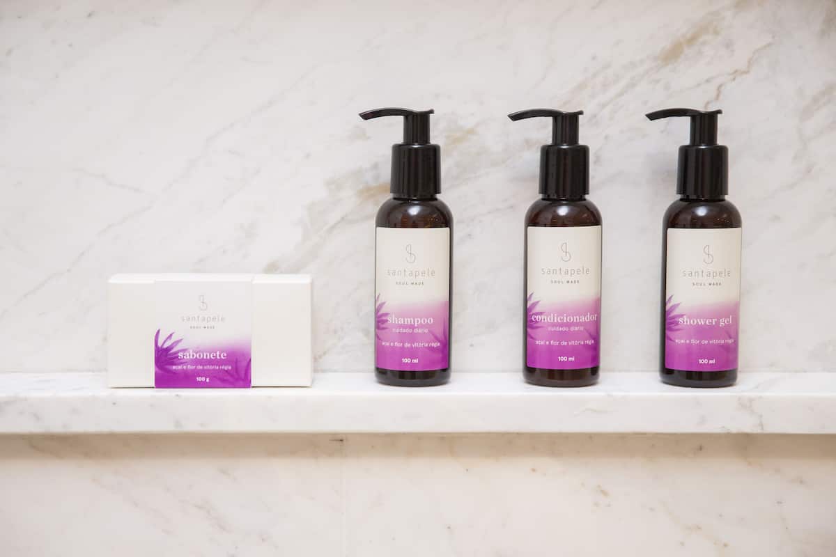 sauna, steam room, aromatherapy, deep-tissue massages, reflexology