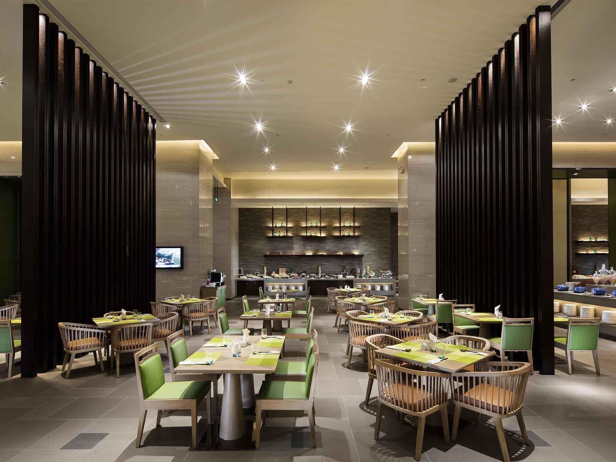 Lunch and dinner served 