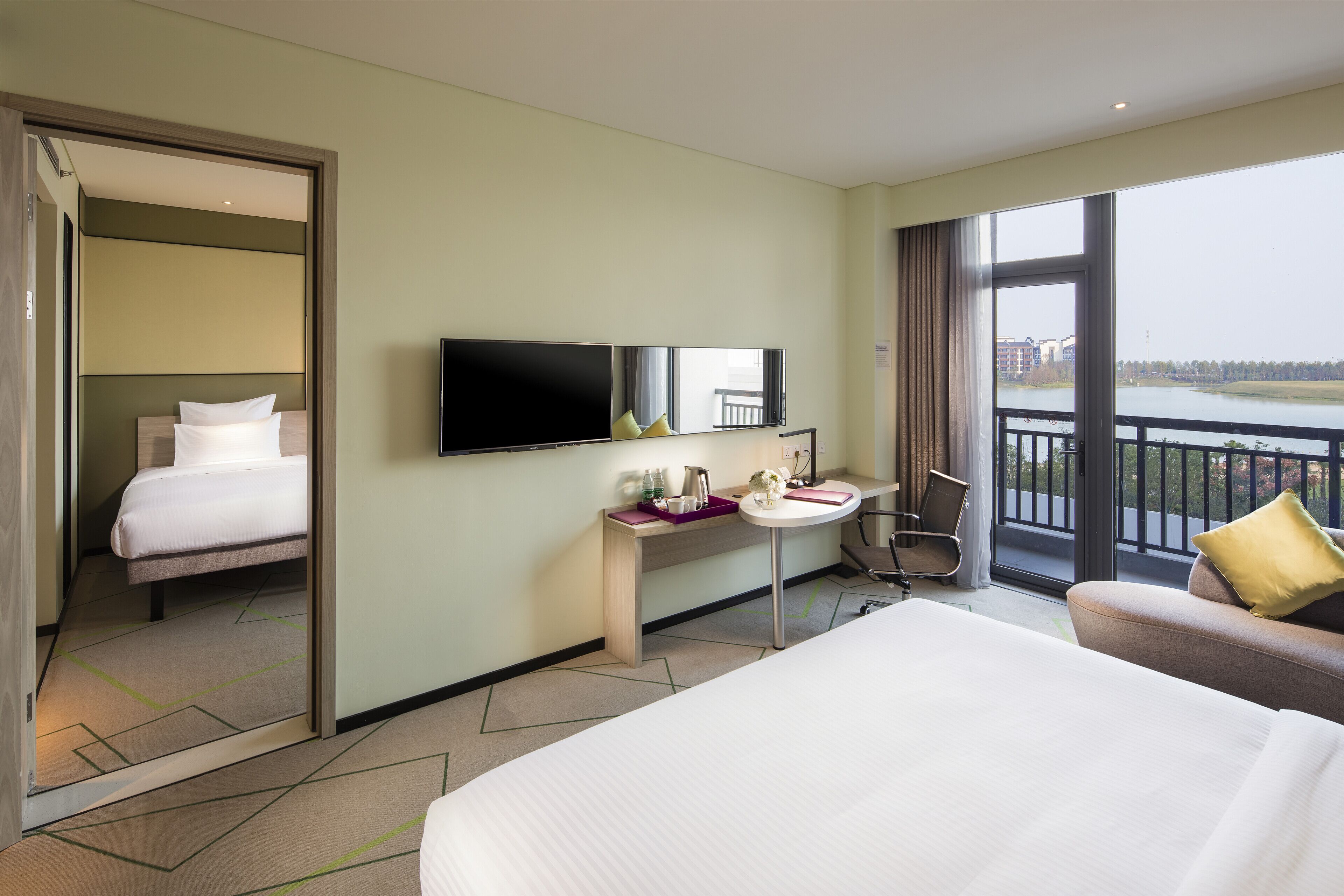 Family Room, 1 King Bed