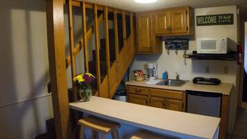 Deluxe Room, Multiple Bedrooms, Lake View | 1 bedroom