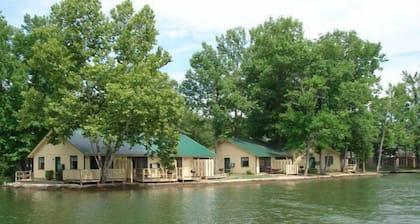 Lela's Landing