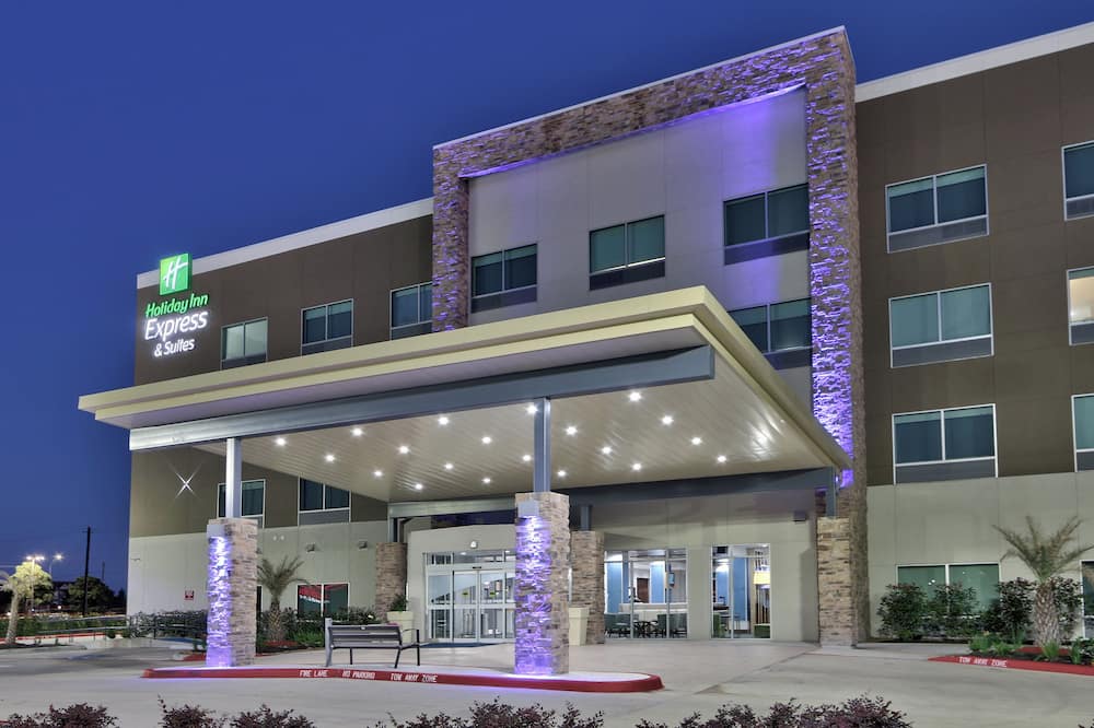 Holiday Inn Express & Suites Houston East - Beltway 8 by IHG