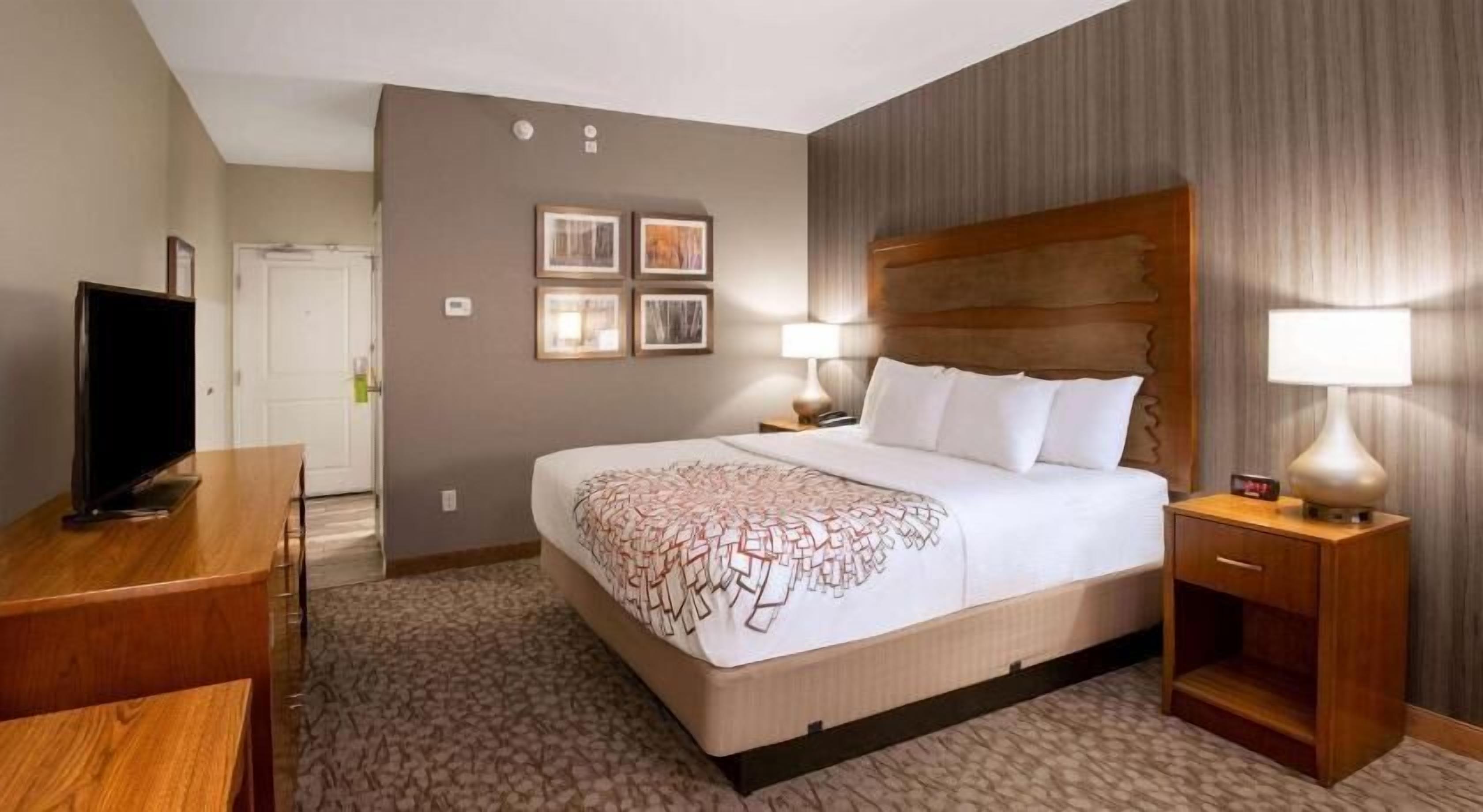 Premium bedding, pillowtop beds, desk, iron/ironing board
