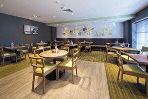Restaurant - Premier Inn Lewes Town Centre (Lewes)