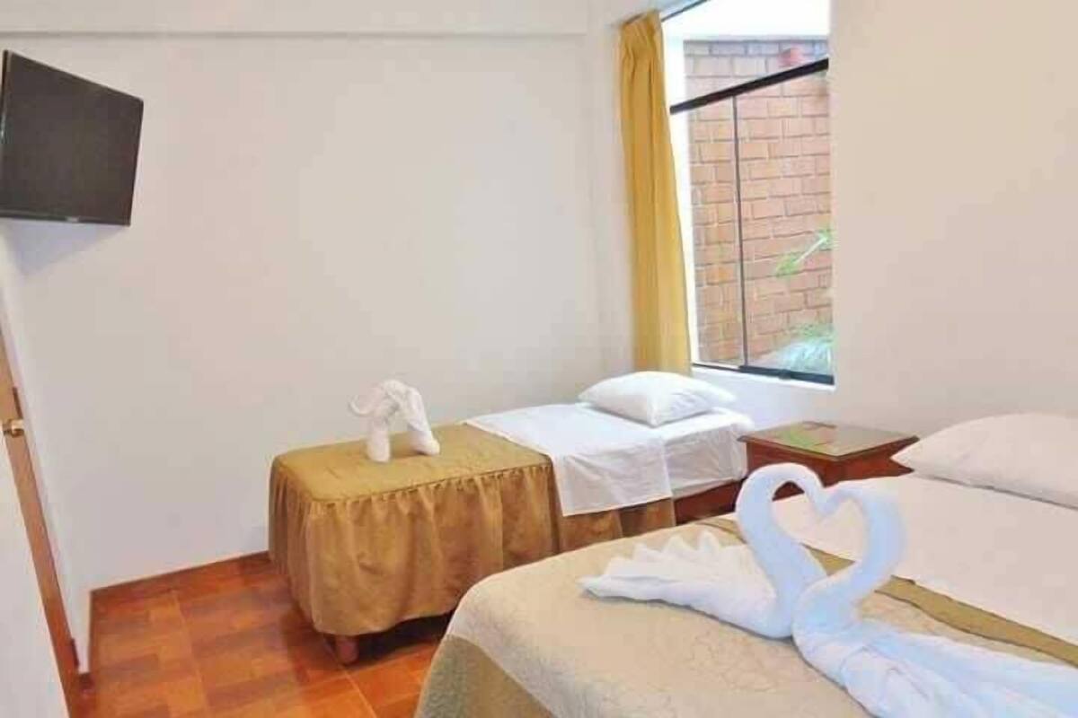 Family Room | Iron/ironing board, free WiFi