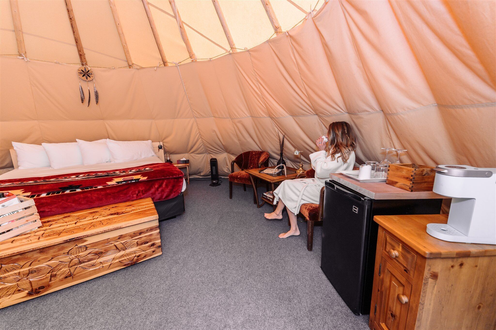 Deluxe Tent | Premium bedding, minibar, soundproofing, free WiFi