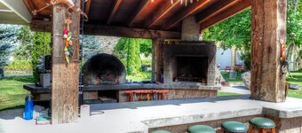 Similkameen Wild Resort & Winery