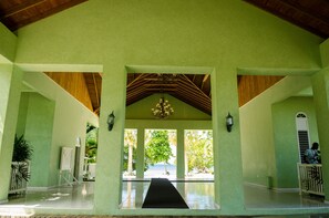 Property grounds - Seas the Day Sanctuary (Negril)