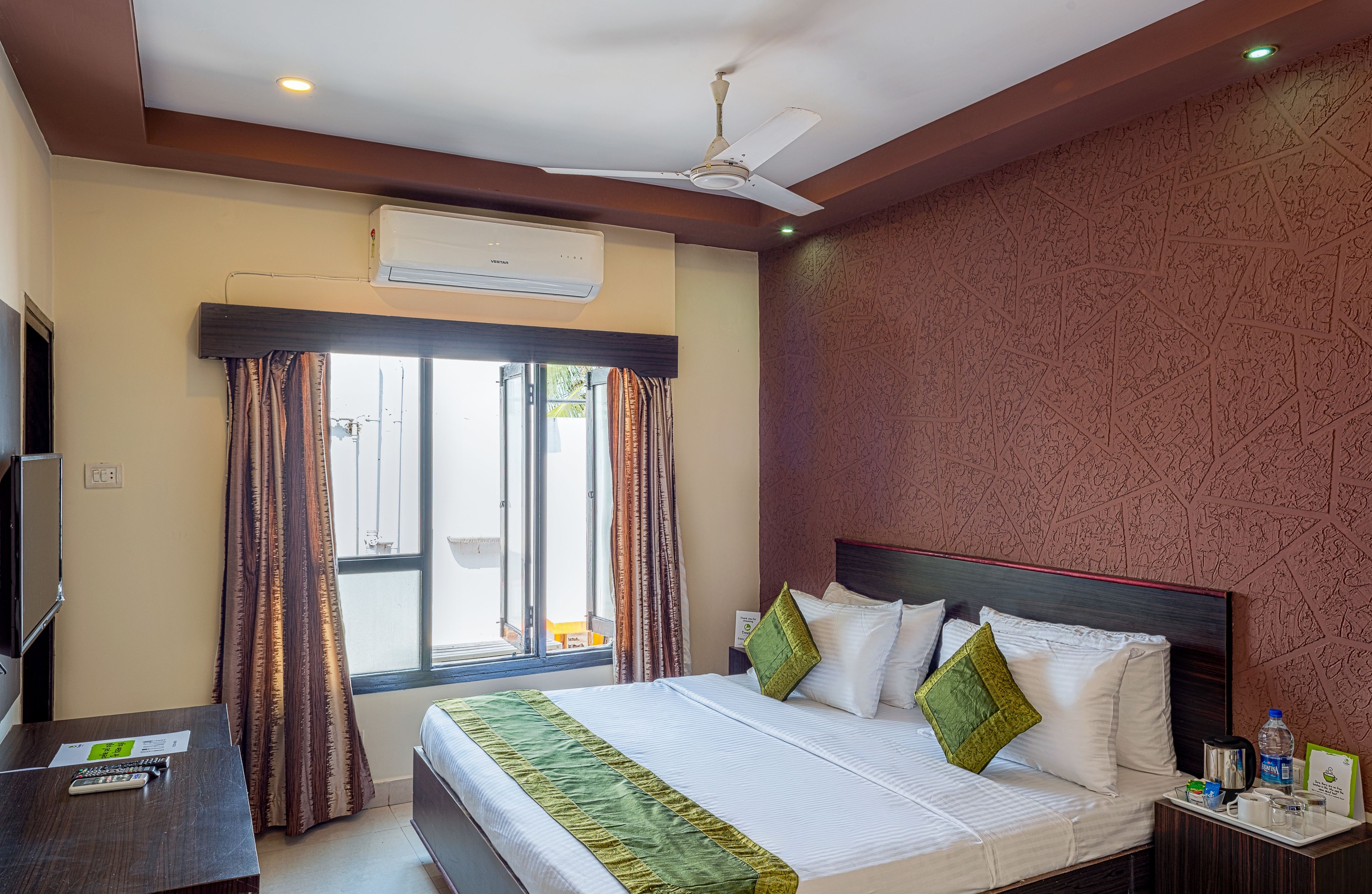 Standard Room | 1 bedroom, desk, rollaway beds, free WiFi