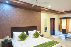 Standard Room | 1 bedroom, desk, rollaway beds, free WiFi - Treebo Sea Rock (Visakhapatnam)