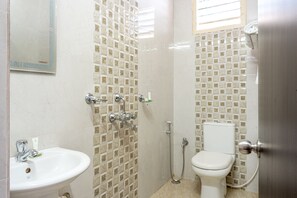 Shower, rainfall showerhead, free toiletries, towels - Treebo Sea Rock (Visakhapatnam)