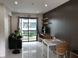 Minibar, caja de seguridad en la habitación y cunas gratuitas 