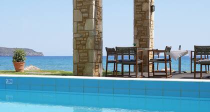 The Mini Beach Hotel