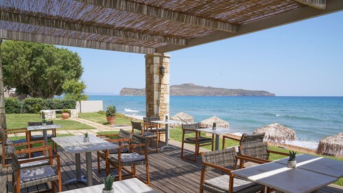 The Mini Beach Hotel
