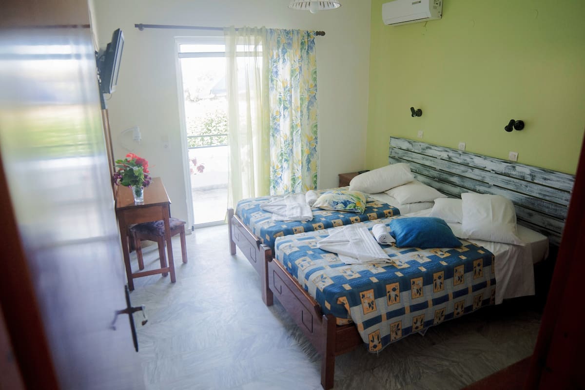 Appartamento familiare, vista mare | 1 camera, biancheria da letto di alta qualità, insonorizzazione