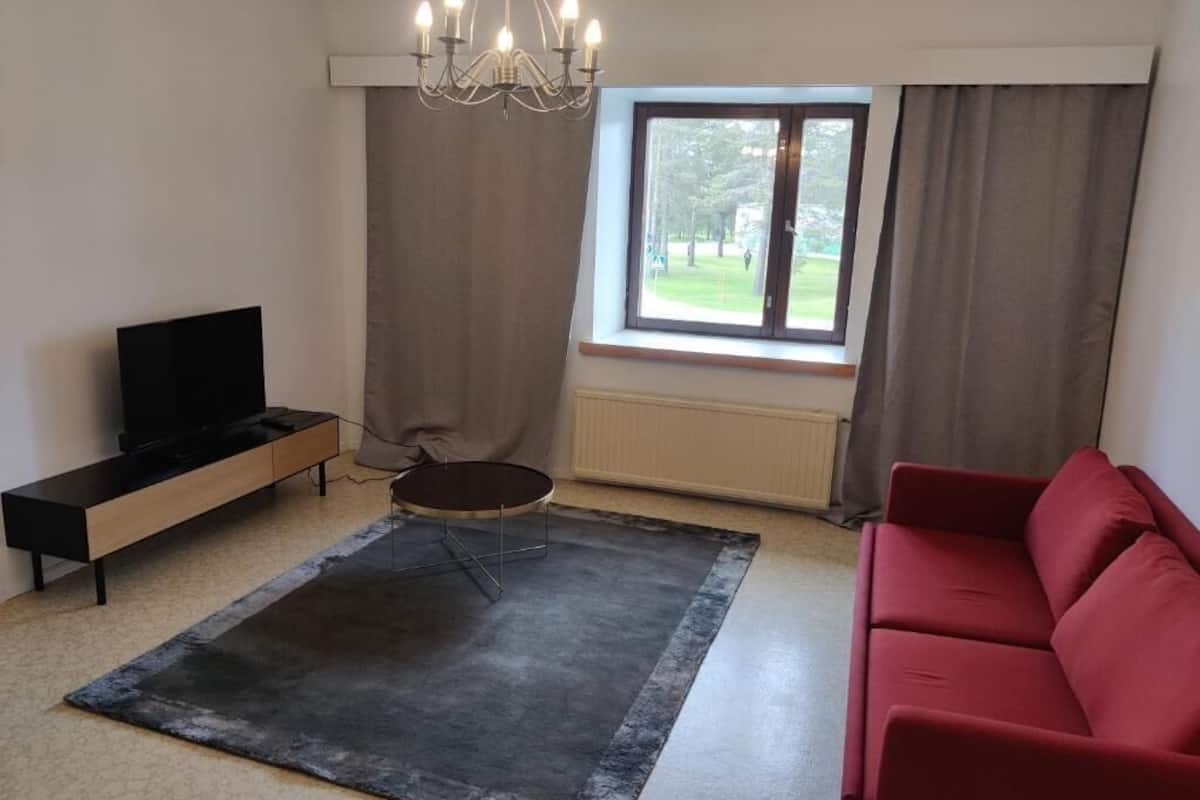 Living area | Flat-screen TV