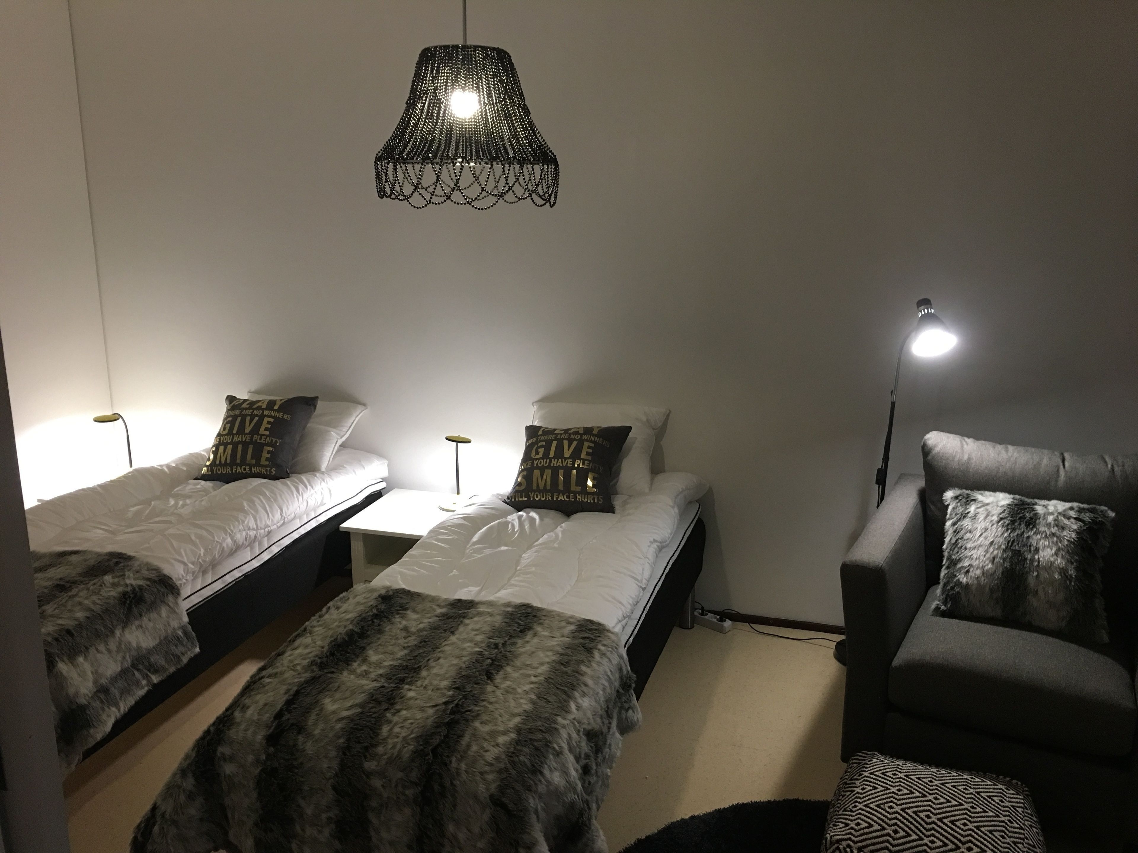Free WiFi, bed sheets