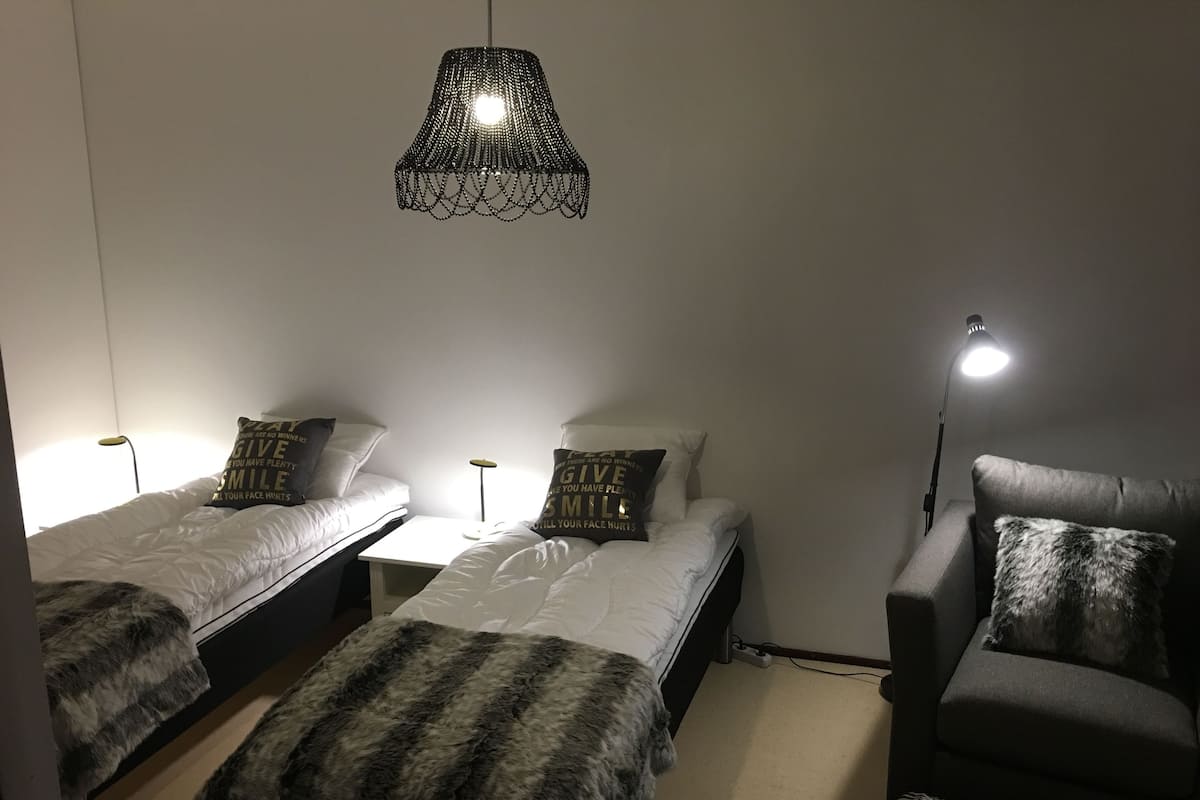 Free WiFi, bed sheets