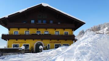 Entrada al alojamiento