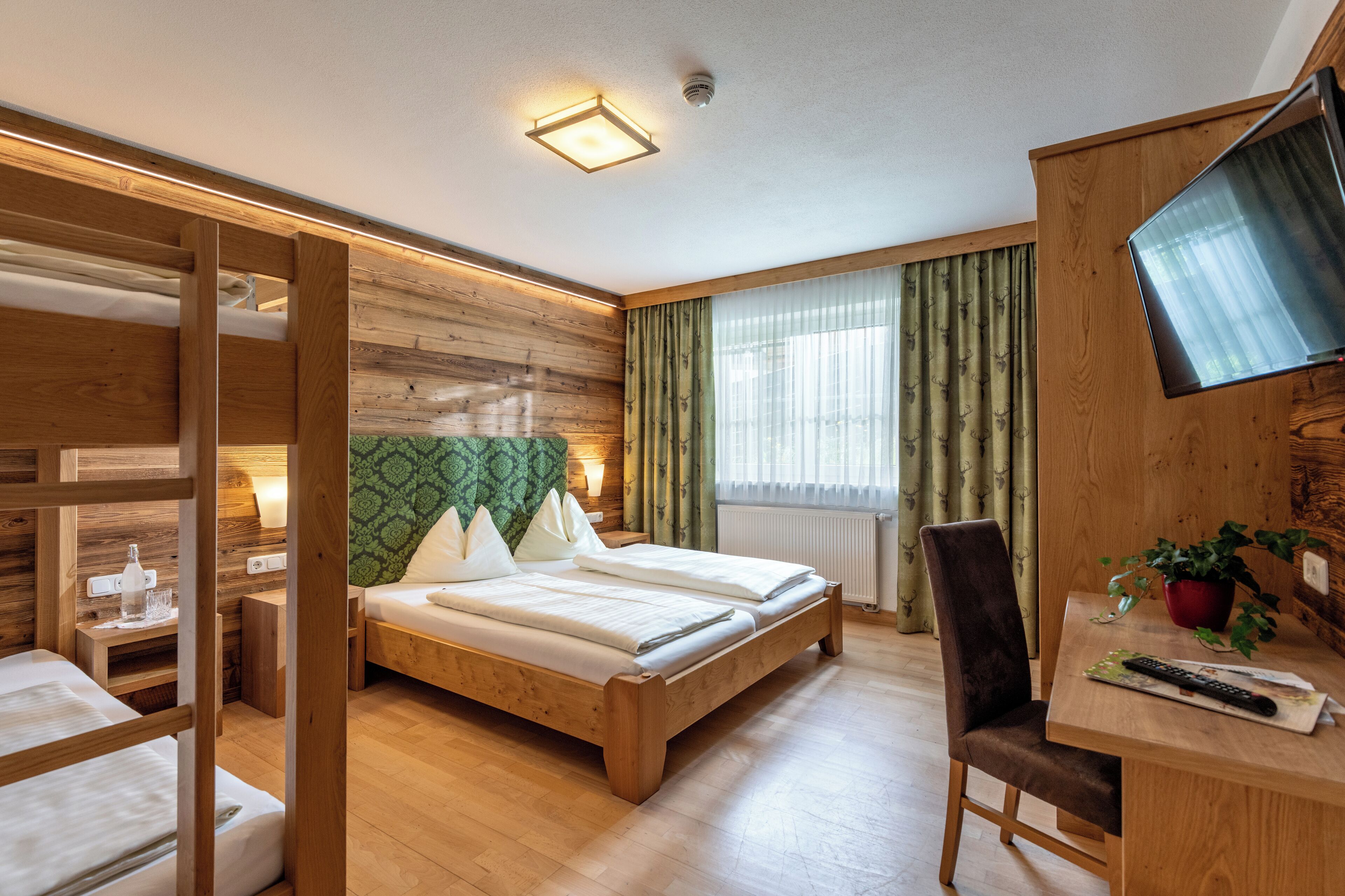 familyroom (2 adults and 2 children without balcony) | 1 bedroom, free wifi, bed sheets