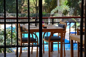 Café da manhã feito na hora todos os dias (USD 9.00 por pessoa)