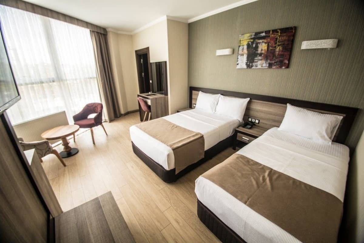 Kamar Double Standar, Boleh Merokok | Minibar, brankas, meja kerja, dan kedap suara