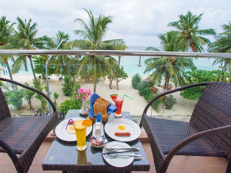 Quarto casal luxo, de frente para o mar | Serviço de quarto: opções para refeição