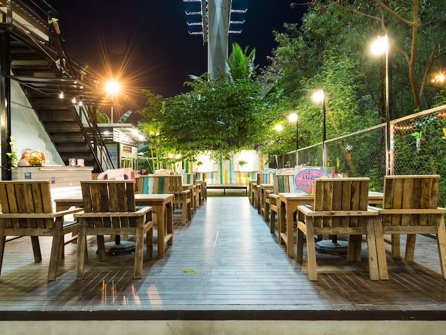 Breakfast, lunch, dinner served; Thai cuisine