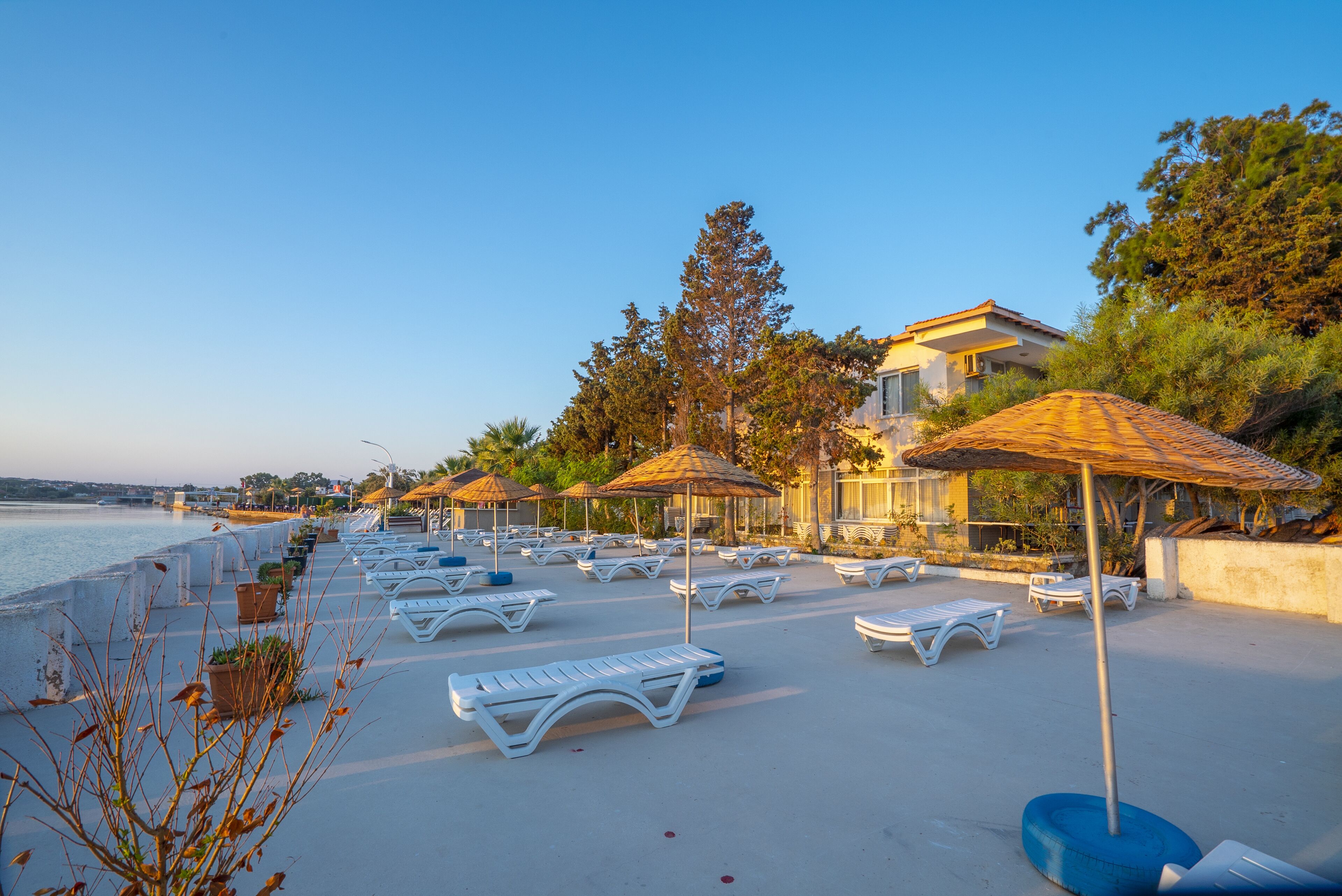 Standard Oda, Bahçe Manzaralı | Kaliteli yatak takımı, minibar, dizüstü bilgisayar çalışma alanı 