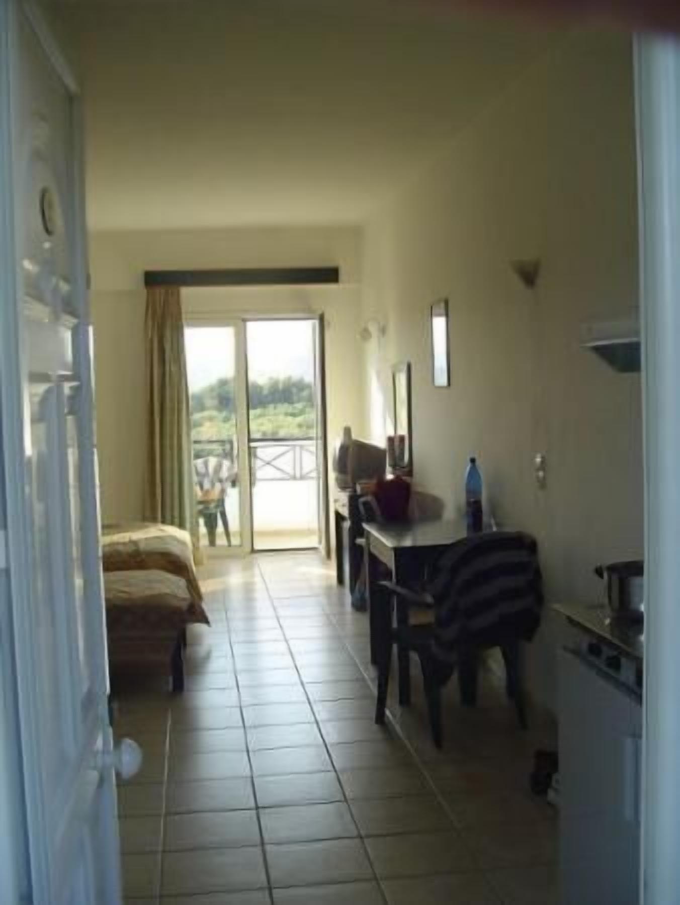 Estúdio | Área de estar | TV