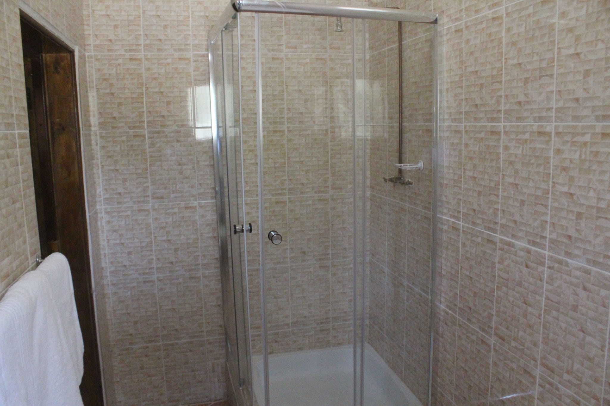 Double Room | Bathroom shower