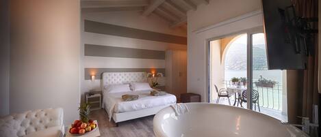 Premium bedding, down comforters, minibar, in-room safe