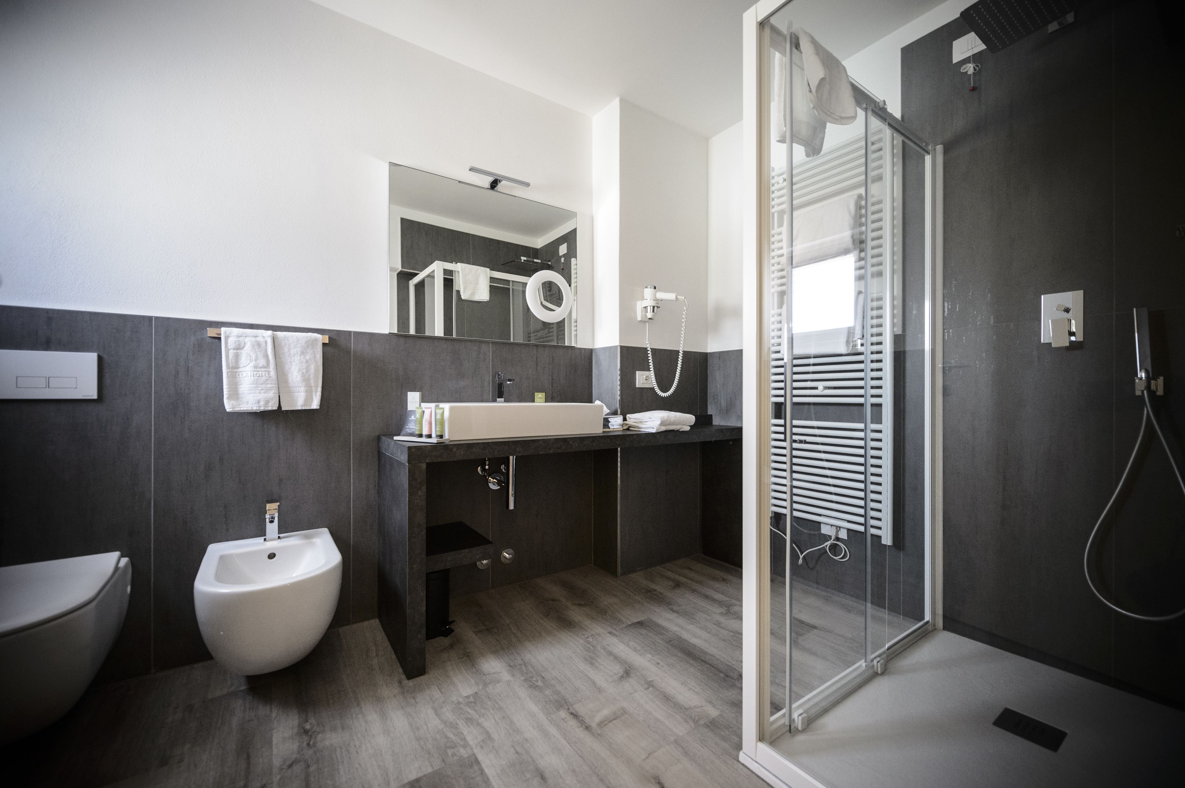 Photo - Bella Hotel & Restaurant with private dock for mooring boats